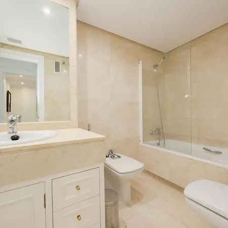 Cozy With Terrace And Huge Communal Swimming Pool And Tennis Courts In Puerto Banus Apartment Marbella