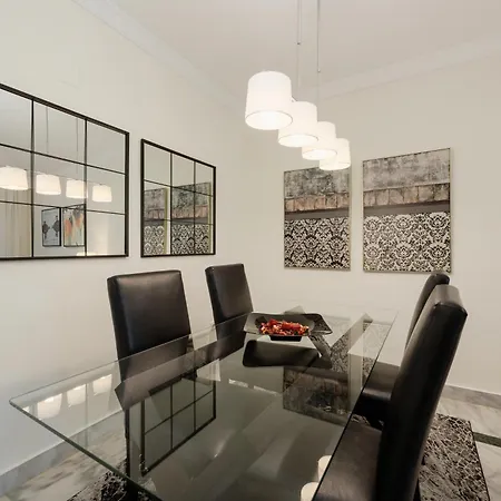 Cozy With Terrace And Huge Communal Swimming Pool And Tennis Courts In Puerto Banus Apartment Marbella